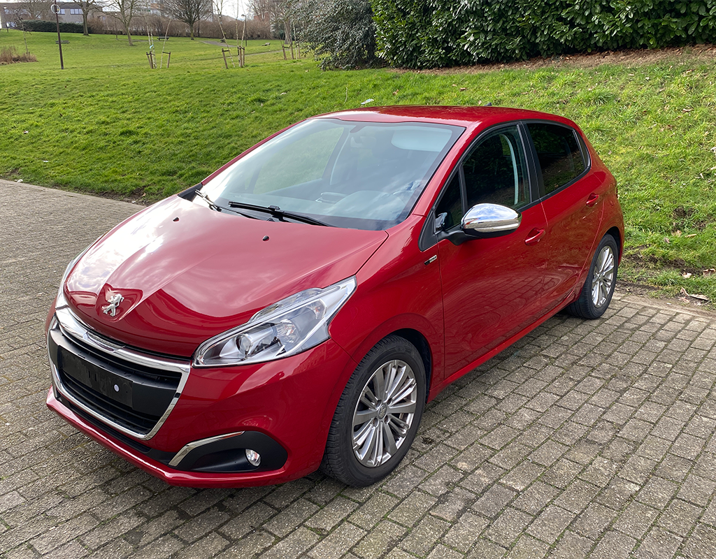 Peugeot 208