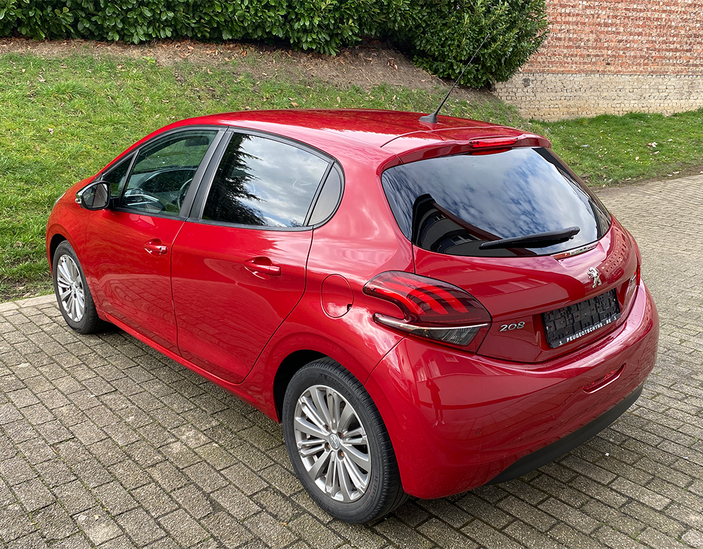 Peugeot 208